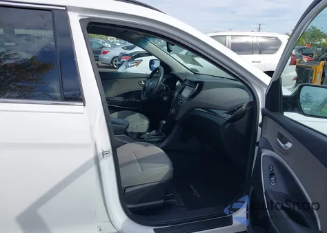 2017 Hyundai Santa Fe Sport 2.4L из США, поврежденный, VIN 5XYZUDLB2HG401538